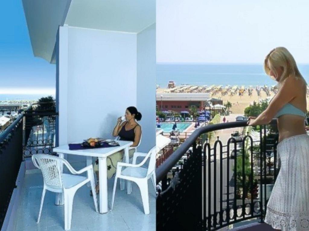 Residence Regent Beach บิบิโอเน ภายนอก รูปภาพ