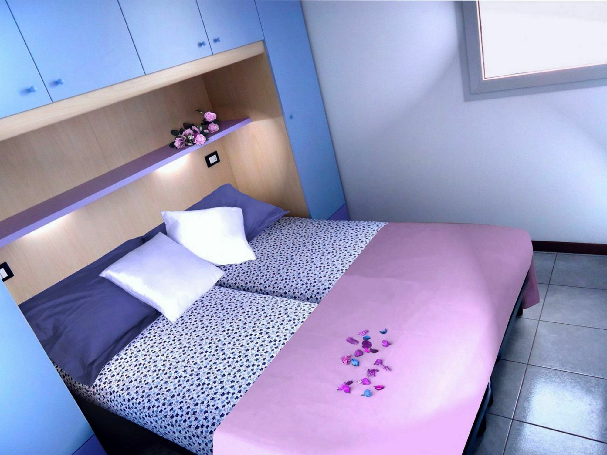 Residence Regent Beach บิบิโอเน ภายนอก รูปภาพ