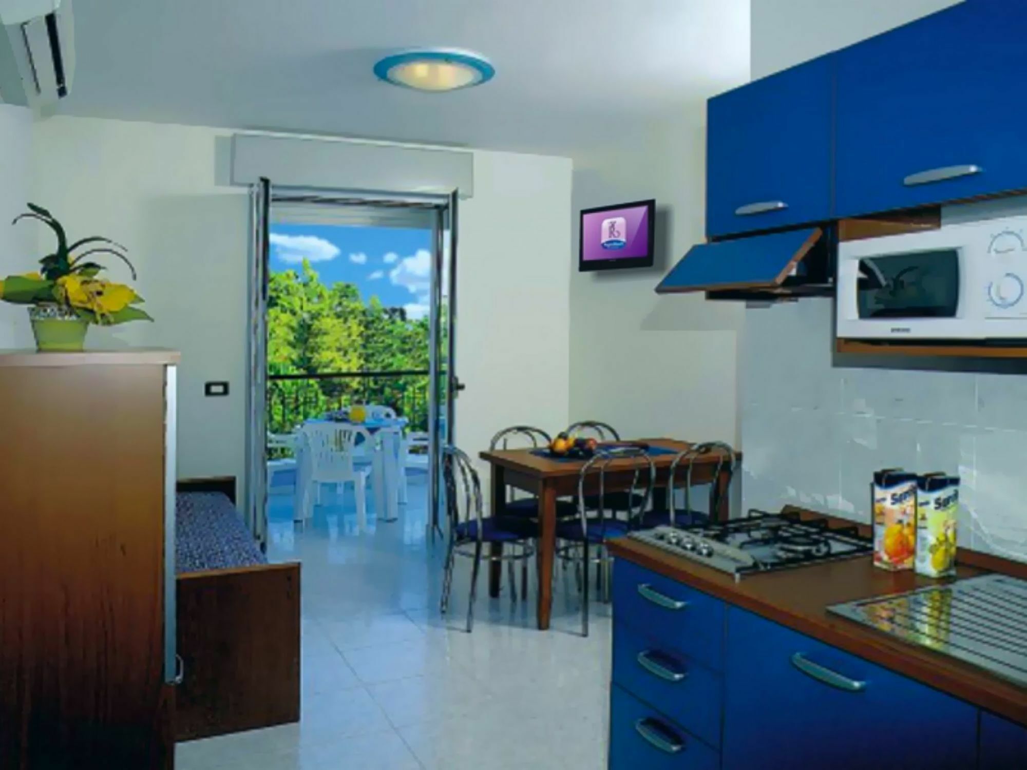 Residence Regent Beach บิบิโอเน ภายนอก รูปภาพ