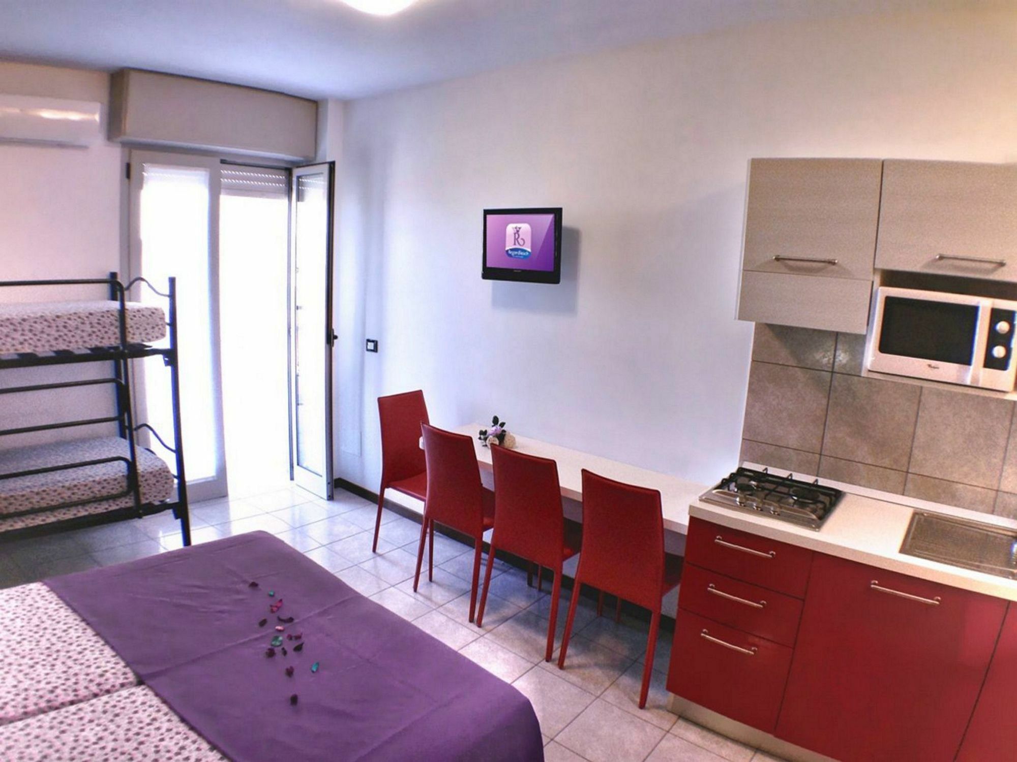 Residence Regent Beach บิบิโอเน ภายนอก รูปภาพ