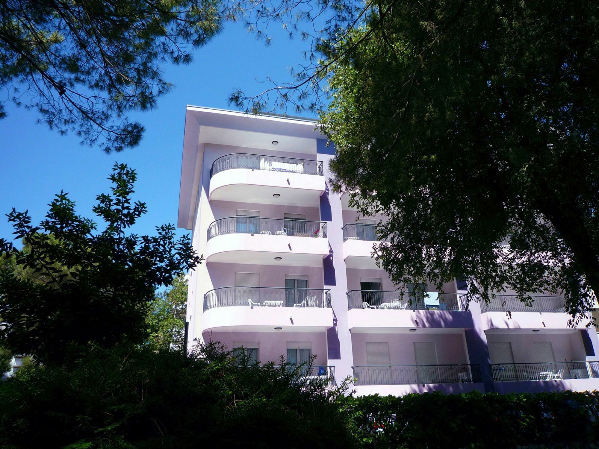 Residence Regent Beach บิบิโอเน ภายนอก รูปภาพ